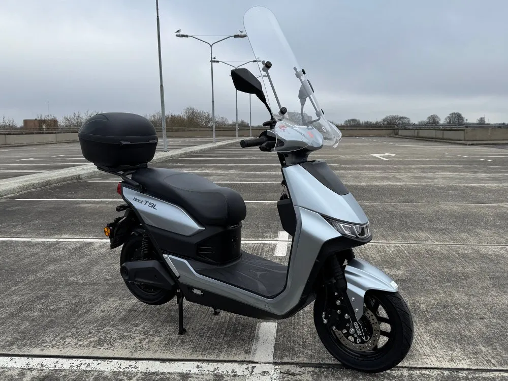 Yadea T9L (2x Accu) Full Options 2023 Occasion Elektrisch Titanium Grey 2023